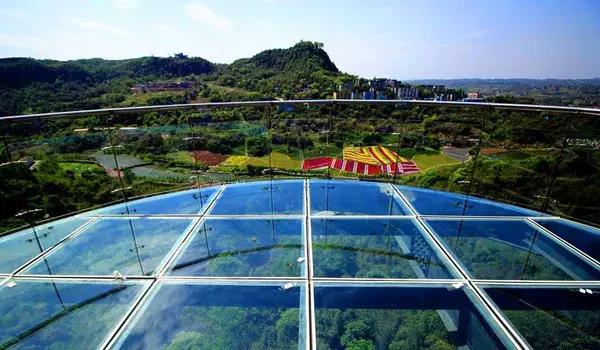 又一玻璃棧道開(kāi)放 又一玻璃棧道開(kāi)放